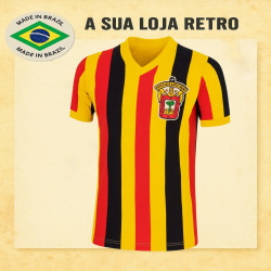 Camisa retrô Universidad de Guadalajara leones negros.