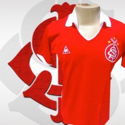 Camisa retrô Internacional - 1981 - 82 le coq sportif