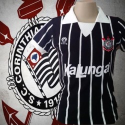 Camisa retrô Corinthians FINTA kalunga manga curta 
